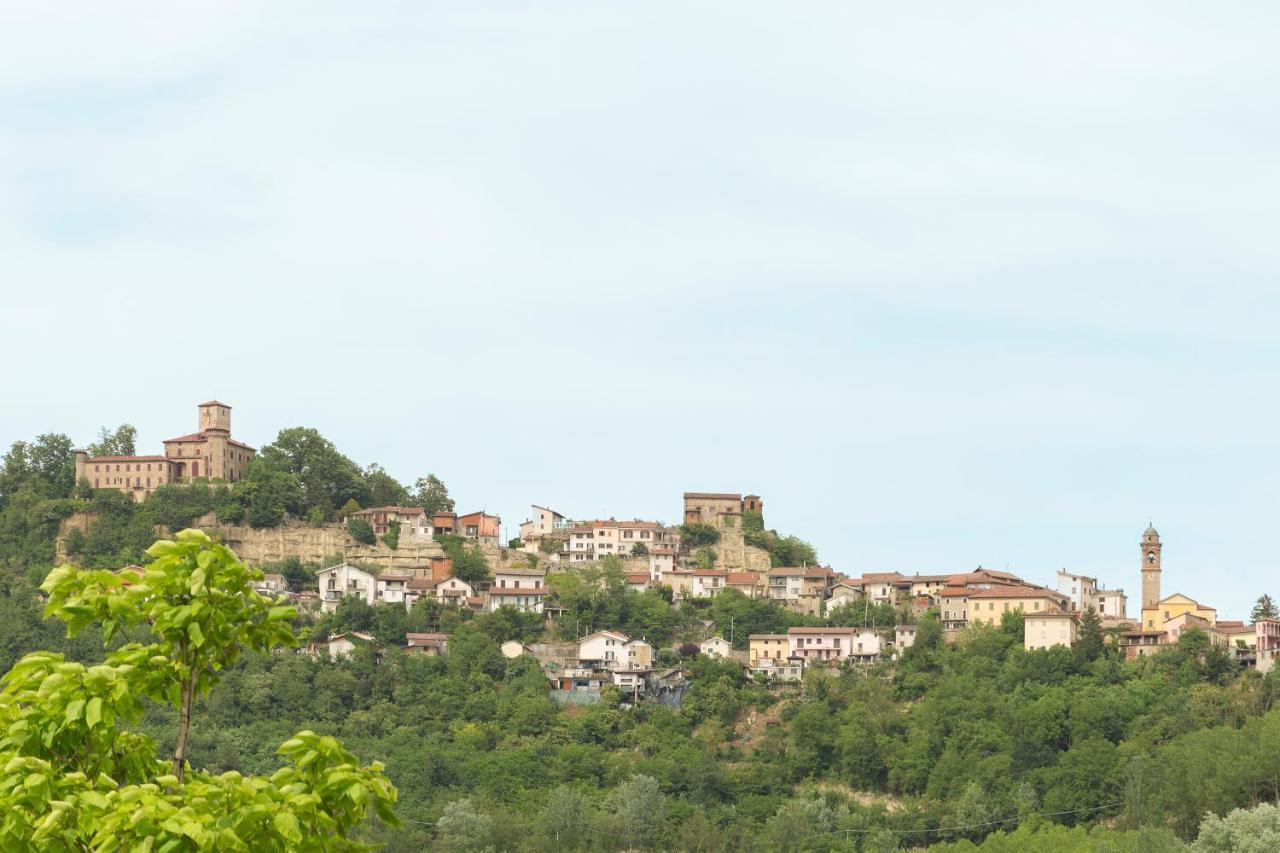 White Tail Organic Farm Villa Orsara Bormida Exterior photo
